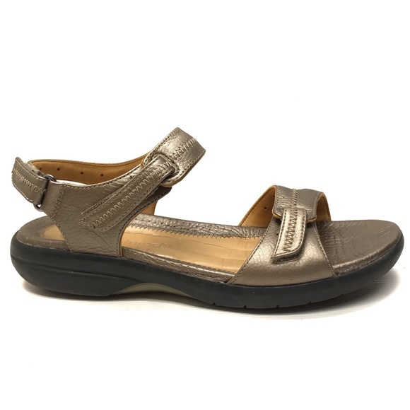 clarks unstructured sandals
